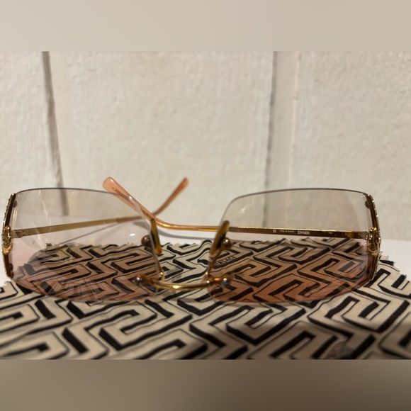 Versace Sunglasses. Vintage. Pink ish hue lenses. Well loved. - Picture 16 of 16